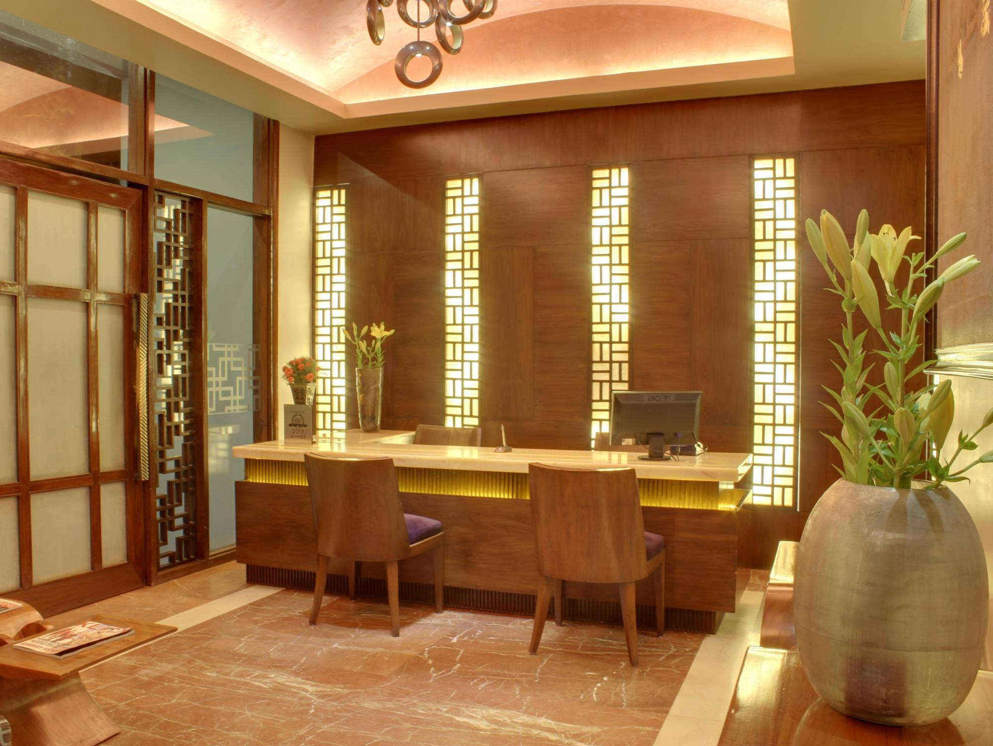Justa Mg Road Hotel Bangalore Exterior photo